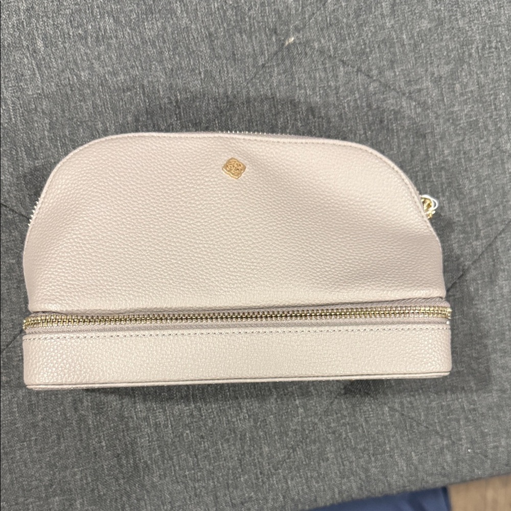 Kendra Scott Cream Cosmetic Bag with Gold Accents